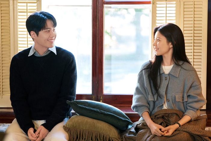 Kim Seon Ho và Go Youn Jung khó thắng giải chính nhưng với độ hot của "Tiếng Yêu Này Anh Dịch Được Không" cùng sức chiến hừng hực của fan, bộ đôi này có thể sẽ nhận giải "Diễn viên được yêu thích nhất" (kết quả phụ thuộc vào 100% bình chọn khán giả).