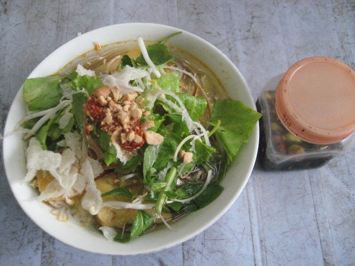 Một tô bún chay ở Huế.
