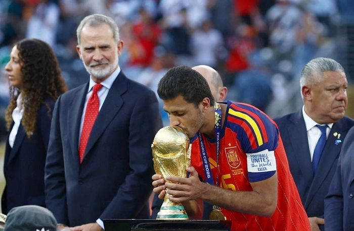 Rodri gánh vác tuyến giữa của Tây Ban Nha đến chức vô địch World Cup 2026. Ảnh: Reuters.