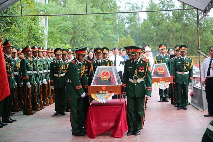 Lễ viếng, truy điệu và an táng 5 HCLS quy tập tại khu vực Hang Đá Sập, xã Hà Nha, Đà Nẵng