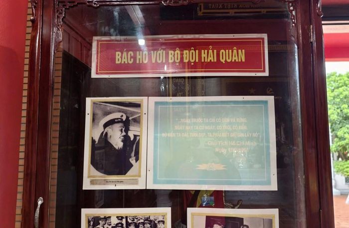 Tư liệu, hình ảnh của Bác Hồ với bộ đội Hải quân