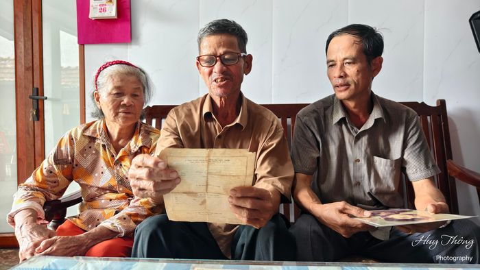 Ông Đoàn Văn Hiển luôn dặn con trai phải thay thay ông tiếp tục tìm kiếm hài cốt của bác - liệt sĩ Đoàn Văn Huynh
