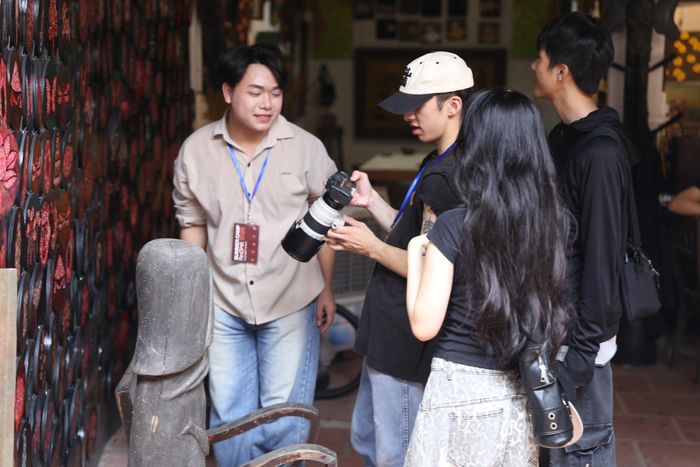 Xưởng thiết kế mùa Hè Summer Camp Re:Craft 2026 mang tới những gợi mở có giá trị về một mô hình kết nối, đồng sáng tạo giá trị trong phát huy giá trị di sản làng nghề Hà Nội. Ảnh: BTC