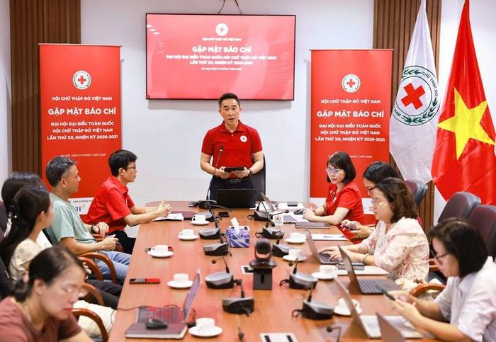 Ông Nguyễn Hải Anh, Phó chủ tịch, Tổng Thư kỹ Hội Chữ thập đỏ Việt Nam thông tin về Đại hội đại biểu toàn quốc Hội Chữ thập đỏ Việt Nam lần thứ XII, nhiệm kỳ 2026 – 2031- Ảnh:VGP/ Toàn Thắng