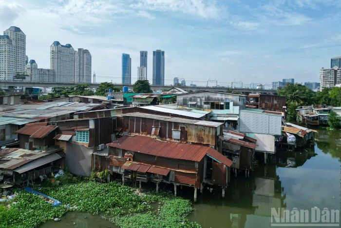 Theo thiết kế, toàn bộ rạch Văn Thánh sẽ được cải tạo trên chiều dài khoảng 2,24km, gồm tuyến rạch chính dài gần 1,96km và một nhánh rạch phụ dài khoảng 275m. Dự án sẽ nạo vét lòng rạch sâu 3m, rộng từ 25-80m, xây dựng hệ thống kè bê-tông, hoàn thiện hệ thống thoát nước mưa, nước thải và chỉnh trang cảnh quan hai bên bờ.