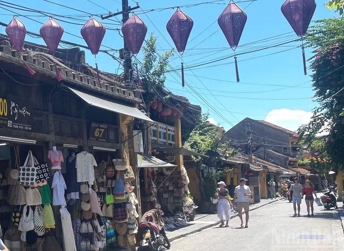 Dự báo từ thành phố Huế đến thành phố Đà Nẵng đến Đắk Lắk có nắng nóng gay gắt. (Ảnh minh họa: Đ.T)