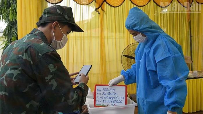 Tổ chức lấy mẫu sinh phẩm xác định danh tính hài cốt liệt sĩ chưa có thông tin tại Nghĩa trang liệt sĩ xã Mai Sơn, tỉnh Sơn La.