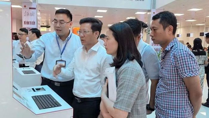 Toàn bộ dịch vụ công đủ điều kiện được cung cấp trực tuyến tại Trung tâm phục vụ hành chính công tỉnh Quảng Ninh.