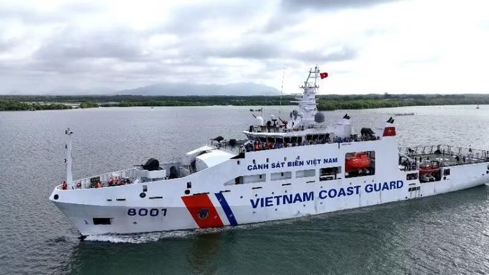 Tàu CSB 8001 lên đường làm nhiệm vụ. (Ảnh: Vùng Cảnh sát biển 3 cung cấp)