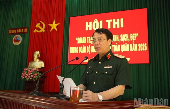 Thiếu tướng Vũ Văn Cường, Phó chính ủy Tổng cục Hậu cần-Kỹ thuật phát biểu chỉ đạo hội thi.