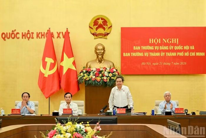 Bí thư Đảng ủy Quốc hội, Chủ tịch Quốc hội Trần Thanh Mẫn chủ trì Hội nghị Ban Thường vụ Đảng ủy Quốc hội và Ban Thường vụ Thành ủy Thành phố Hồ Chí Minh. (Ảnh: DUY LINH)