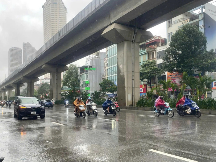 Thời tiết hôm nay (21-7) ở khu vực Hà Nội có thể tiếp tục có mưa dông về đêm. Ảnh minh họa: qdnd.vn