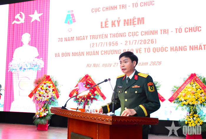 Đại tá Nguyễn Tân Đăng trình bày diễn văn kỷ niệm.