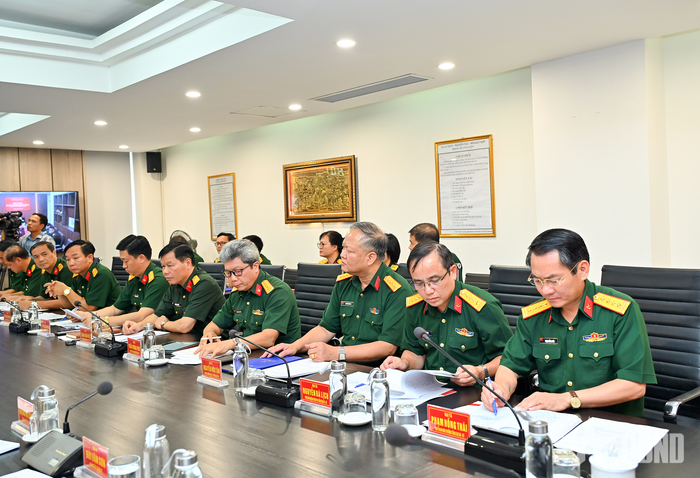 Đại diện chỉ huy các cơ quan chức năng của Tổng cục Hậu cần - Kỹ thuật.