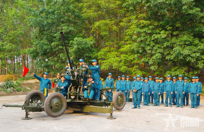 Đại đội Pháo phòng không 37mm, Công ty cổ phần Cao su Sơn La tổ chức huấn luyện theo kế hoạch.