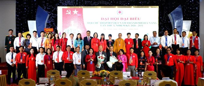 Ra mắt BCH Hội CTĐ thành phố khóa I, nhiệm kỳ 2026-2031. Ảnh: P.T