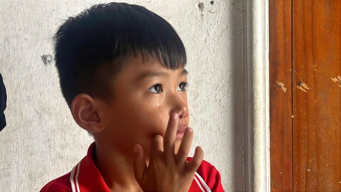Khi nhắc đến cha, cháu Hồ Thiên Ân bật khóc mong đợi cha sớm trở về nhà