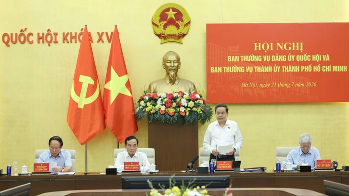 Chủ tịch Quốc hội Trần Thanh Mẫn chủ trì hội nghị, chiều 21-7. Ảnh: QUANG PHÚC