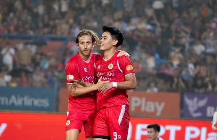 Theo dữ liệu mới được Transfermarkt cập nhật, Nguyễn Đình Bắc được nâng giá trị từ 300.000 Euro lên 400.000 Euro, tức tăng thêm 100.000 Euro so với lần định giá trước. Ảnh: Internet,