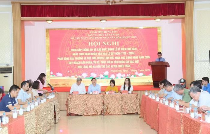 Quang cảnh buổi họp báo.