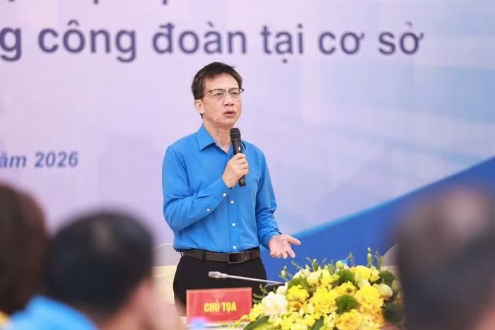 Ông Nguyễn Ngọc Ân - Chủ tịch Công đoàn Giáo dục Việt Nam phát biểu tại Tọa đàm.