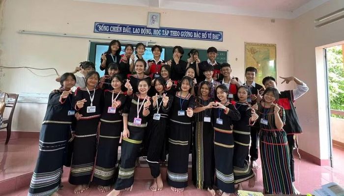Một tiết học của học sinh Trường Phổ thông DTNT THPT N'Trang Lơng.