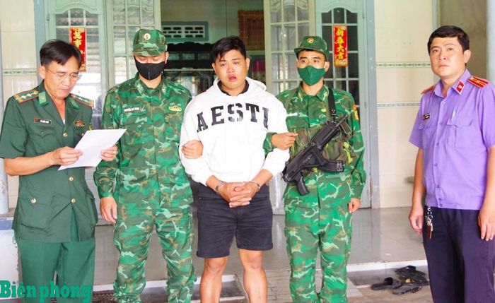 Đối tượng Cao Anh Tài bị bắt giữ vì có liên quan đến đường dây vận chuyển ma túy của đối tượng Lê Quan Trường. Ảnh: Đơn vị cung cấp