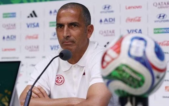 9. Sabri Lamouchi bị sa thải sau một trận: Tunisia đưa ra một trong những quyết định nhân sự nhanh nhất World Cup khi chia tay HLV Sabri Lamouchi ngay sau trận ra quân. Thất bại 1-5 trước Thụy Điển khiến nhà cầm quân này mất việc khi chiến dịch World Cup của đội tuyển mới chỉ bắt đầu.