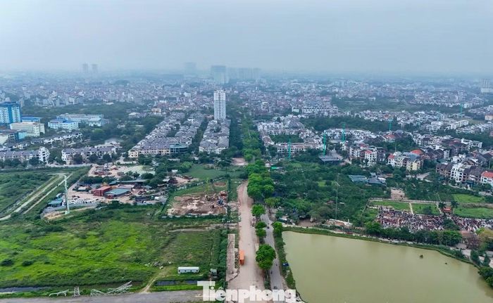 Dự án mở rộng đường 70 từ đoạn từ Trịnh Văn Bô đến hết địa bàn Nam Từ Liêm cũ dài khoảng 5 km, tổng mức đầu tư hơn 3.370 tỷ đồng, đi qua các khu vực Xuân Phương, Tây Mỗ và Sơn Đồng (Hà Nội).