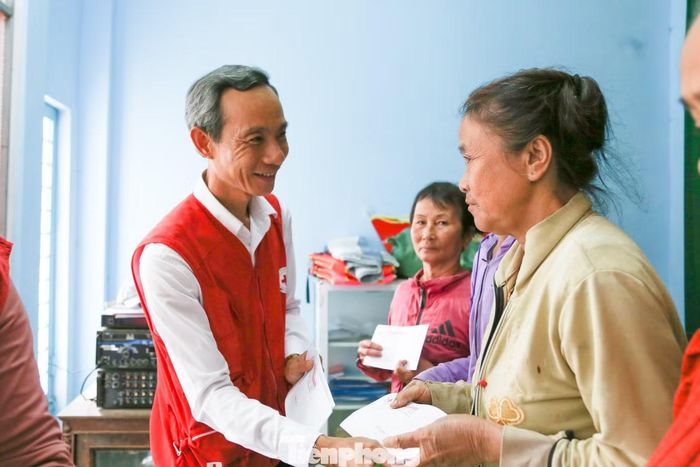 Trong nhiệm kỳ qua, các cấp Hội Chữ thập đỏ TP. Đà Nẵng đã vận động được gần 667 tỷ đồng cho các hoạt động nhân đạo. Ảnh: Giang Thanh