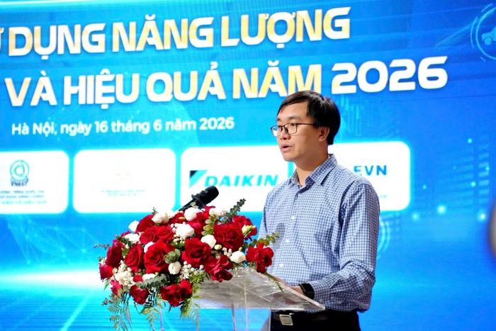Ông Phạm Viết Thạch, Phó Trưởng Ban Môi trường và Phát triển bền vững, Tập đoàn Điện lực Việt Nam chia sẻ tại lễ trao giải