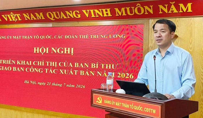 Ông Ngô Văn Cương, Phó Bí thư Đảng ủy MTTQ, các đoàn thể Trung ương phát biểu. Ảnh: Trường Phong.