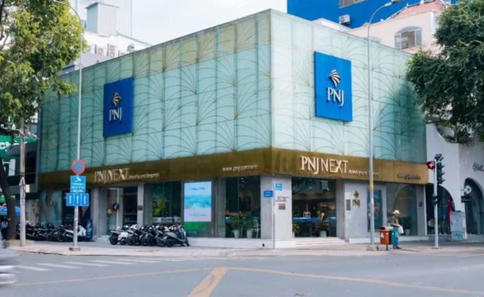Nhiều người bán lại kim cương PNJ nhưng tiến độ thanh toán tiền thay đổi.