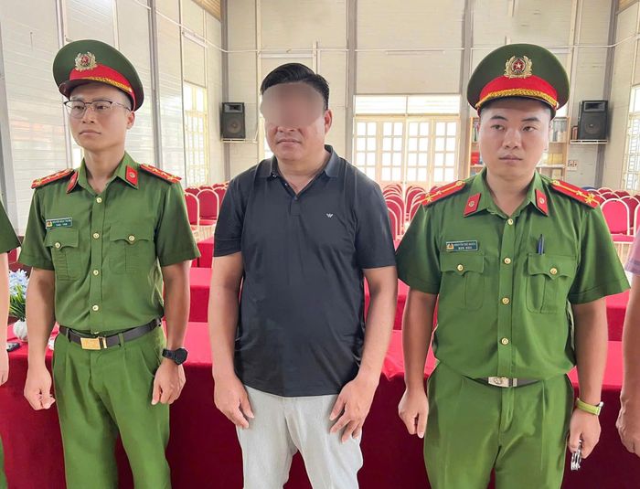 Đối tượng Bùi Văn Hưng tại cơ quan công an (Ảnh: CASL).