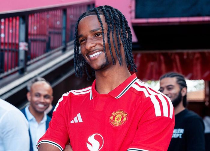 Tynan Thompson trong màu áo mới MU - Ảnh: MUFC