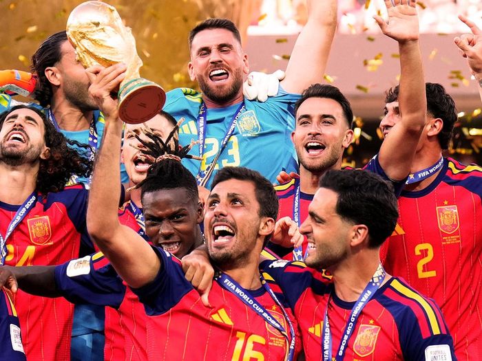 Tây Ban Nha làm chủ trái bóng giỏi nhất. Ảnh: SeFutbol