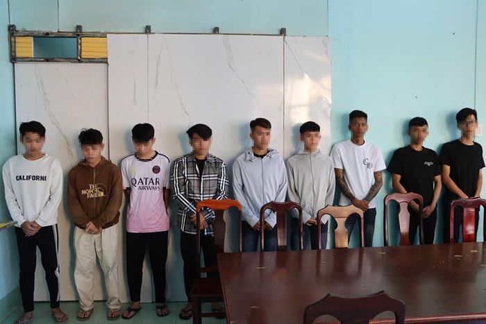 Một số đối tượng tham gia vụ hỗn chiến trên đường phố. Ảnh: CACC