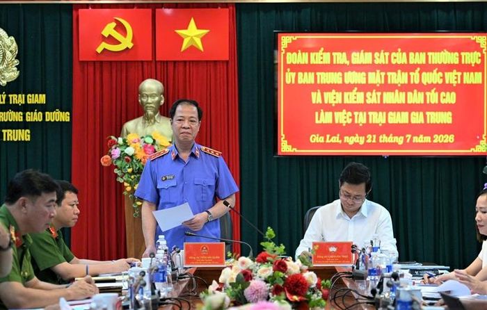 Đồng chí Trần Hải Quân - Phó Viện trưởng VKSND tối cao phát biểu kết luận.