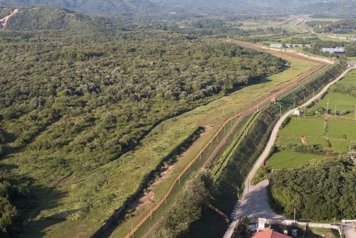 Quang cảnh khu phi quân sự (DMZ) nằm giữa biên giới Hàn Quốc và Triều Tiên. (Ảnh: Yonhap/TTXVN)