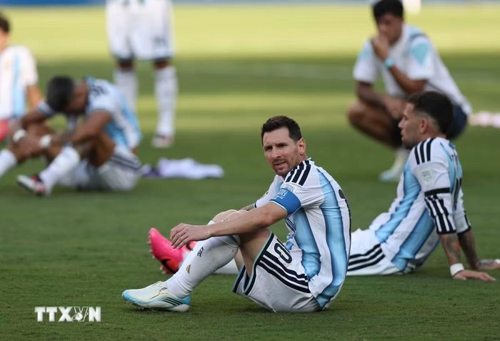 Lionel Messi chia tay World Cup 2026 trong tiếc nuối khi anh không thể hoàn thành giấc mơ đưa đội nhà lần thứ 2 liên tiếp vô địch bóng đá thế giới. (Ảnh: THX/TTXVN phát)