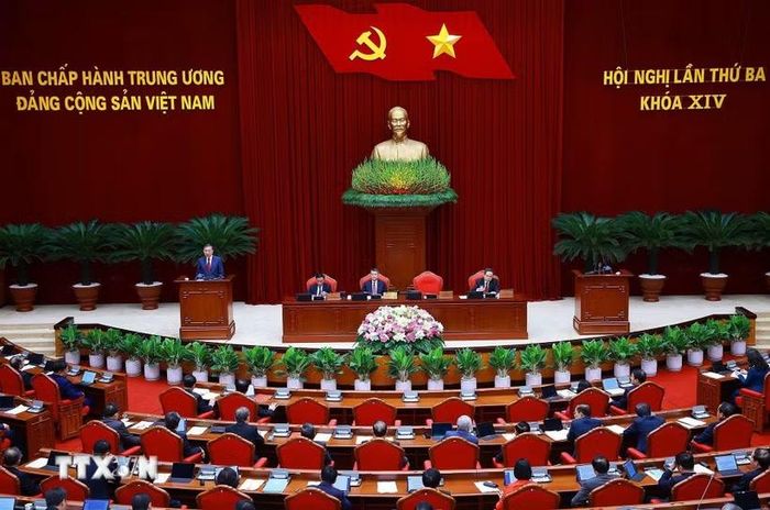 Phiên khai mạc Hội nghị lần thứ ba Ban Chấp hành Trung ương Đảng khóa XIV. (Ảnh: Thống Nhất/TTXVN)