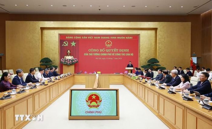 Lễ công bố quyết định của Thủ tướng Chính phủ về công tác cán bộ đối với Bộ Nội vụ và Bộ Dân tộc và Tôn giáo. (Ảnh: Dương Giang/TTXVN)