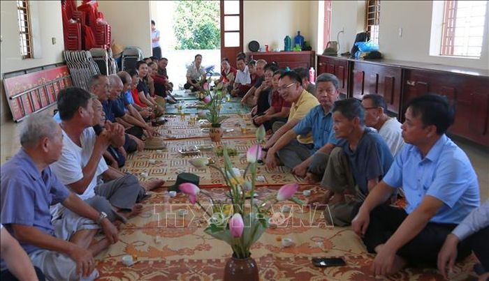 Một buổi “Trà sáng thứ Bảy - Chính quyền lắng nghe nhân dân” tổ chức tại thôn Đại Thắng, xã Kiến Hưng.