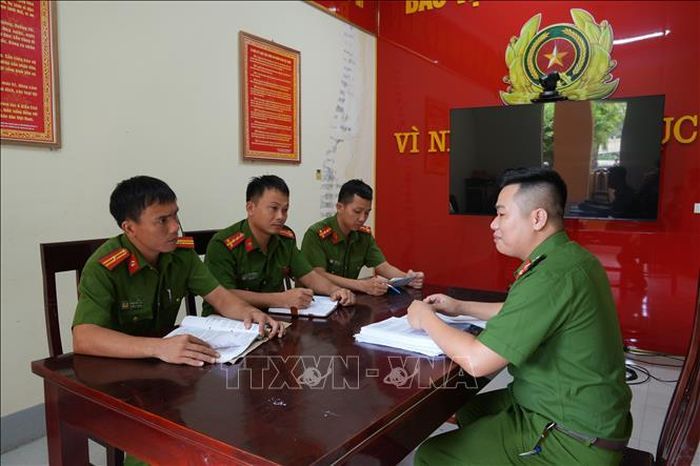 Công an xã Nam Đàn xây dựng hồ sơ quản lý theo từng nhóm đối tượng, thường xuyên cập nhật diễn biến, phối hợp chặt chẽ với các lực lượng liên quan.