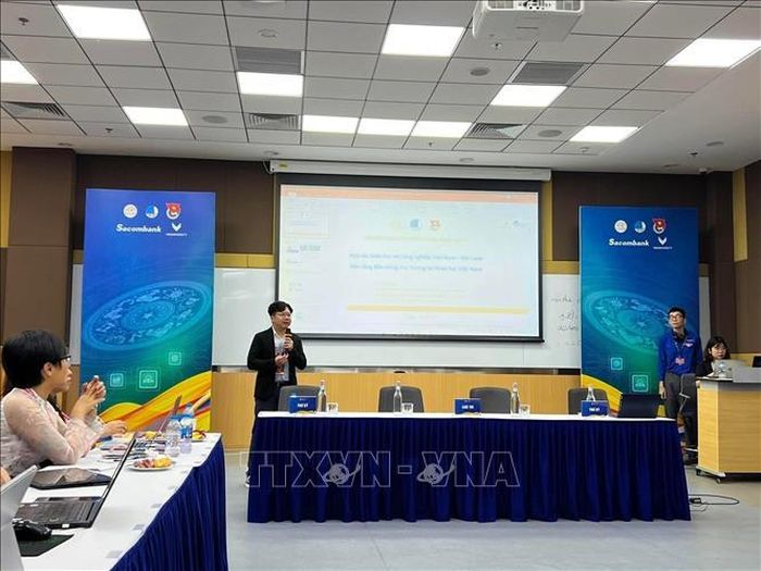 TS. Võ Đức Thắng (Thang Vo) tại Diễn đàn tri thức trẻ. Ảnh: TTXVN phát