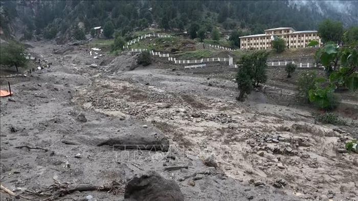 Hiện trường khu vực bị lũ quét tàn phá ở tỉnh Nuristan, miền Đông Afghanistan ngày 20/7/2026. Ảnh: THX/TTXVN phát