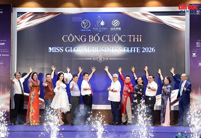 Các đại biểu thực hiện nghi thức công bố cuộc thi Miss Global Business Elite 2026 – Hoa hậu Doanh nhân Tinh hoa Toàn cầu 2026.