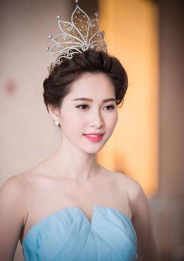 Đặng Thu Thảo bắt đầu được biết tới sau khi đăng quang Hoa hậu Việt Nam 2012. Ảnh: FBNV.