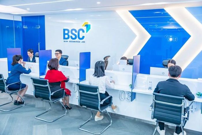 Nhờ tăng trưởng từ cho vay ký quỹ và đầu tư tự doanh, Chứng khoán BSC ghi nhận lợi nhuận sau thuế quý II tăng gần 21%, trong khi dư nợ margin duy trì trên 9.300 tỷ đồng.