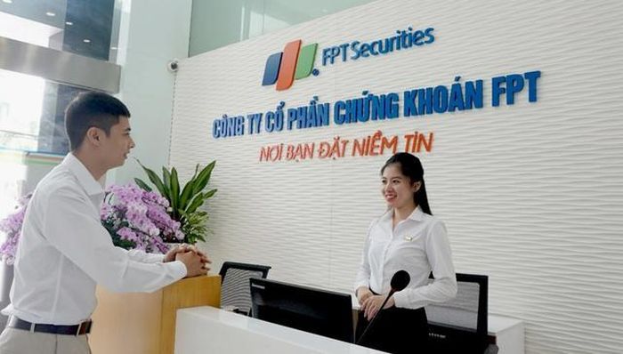 FPTS ghi nhận lợi nhuận tăng trưởng trong nửa đầu năm 2026 nhờ mảng tự doanh và cho vay, trong khi doanh thu môi giới tiếp tục suy giảm (Ảnh: FTS).